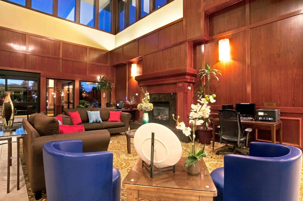 Ramada By Wyndham Tukwila Southcenter Hotel Zewnętrze zdjęcie